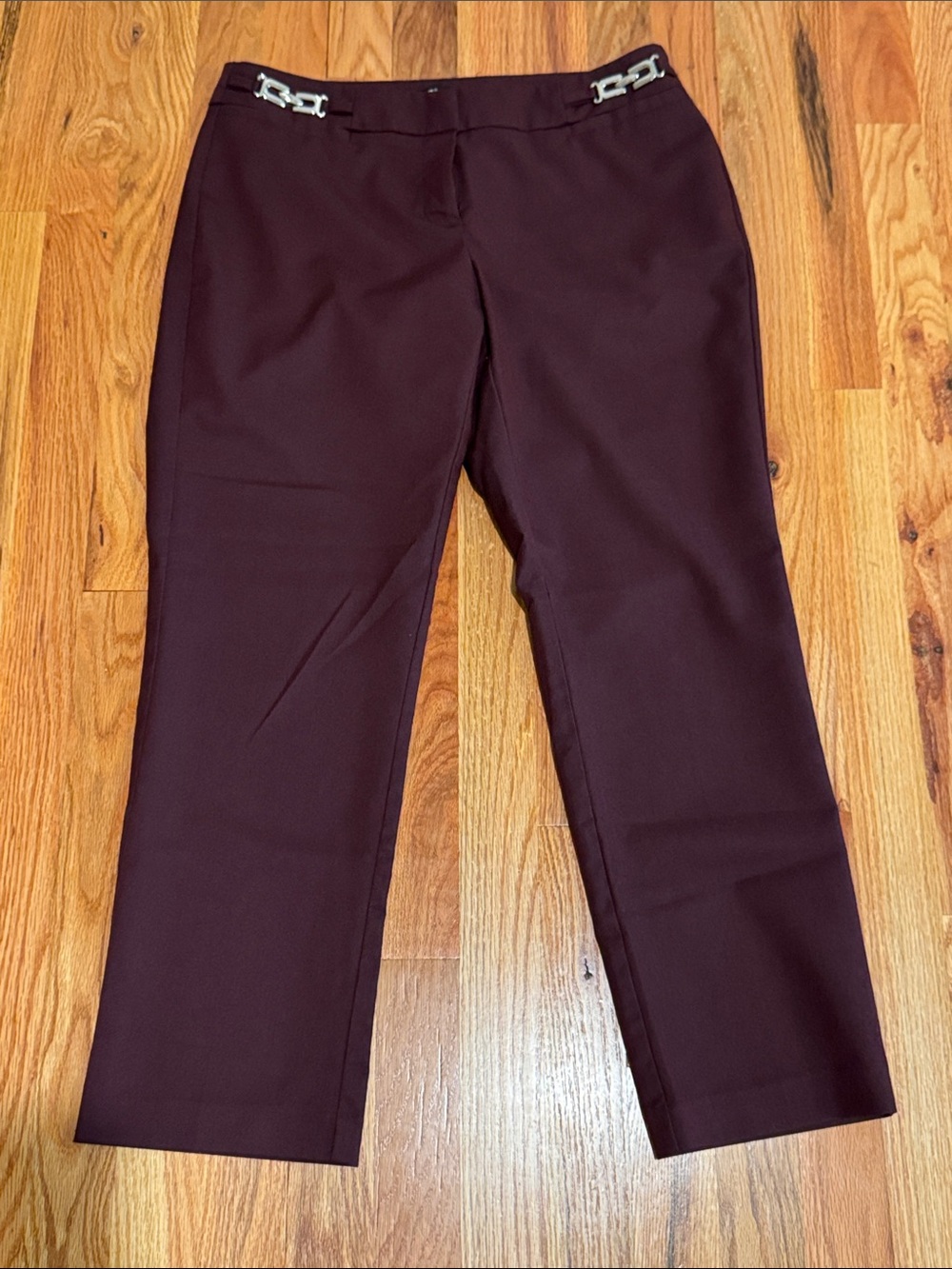 New York & Co. size 6 Burgundy Straight-Leg Dress Pants